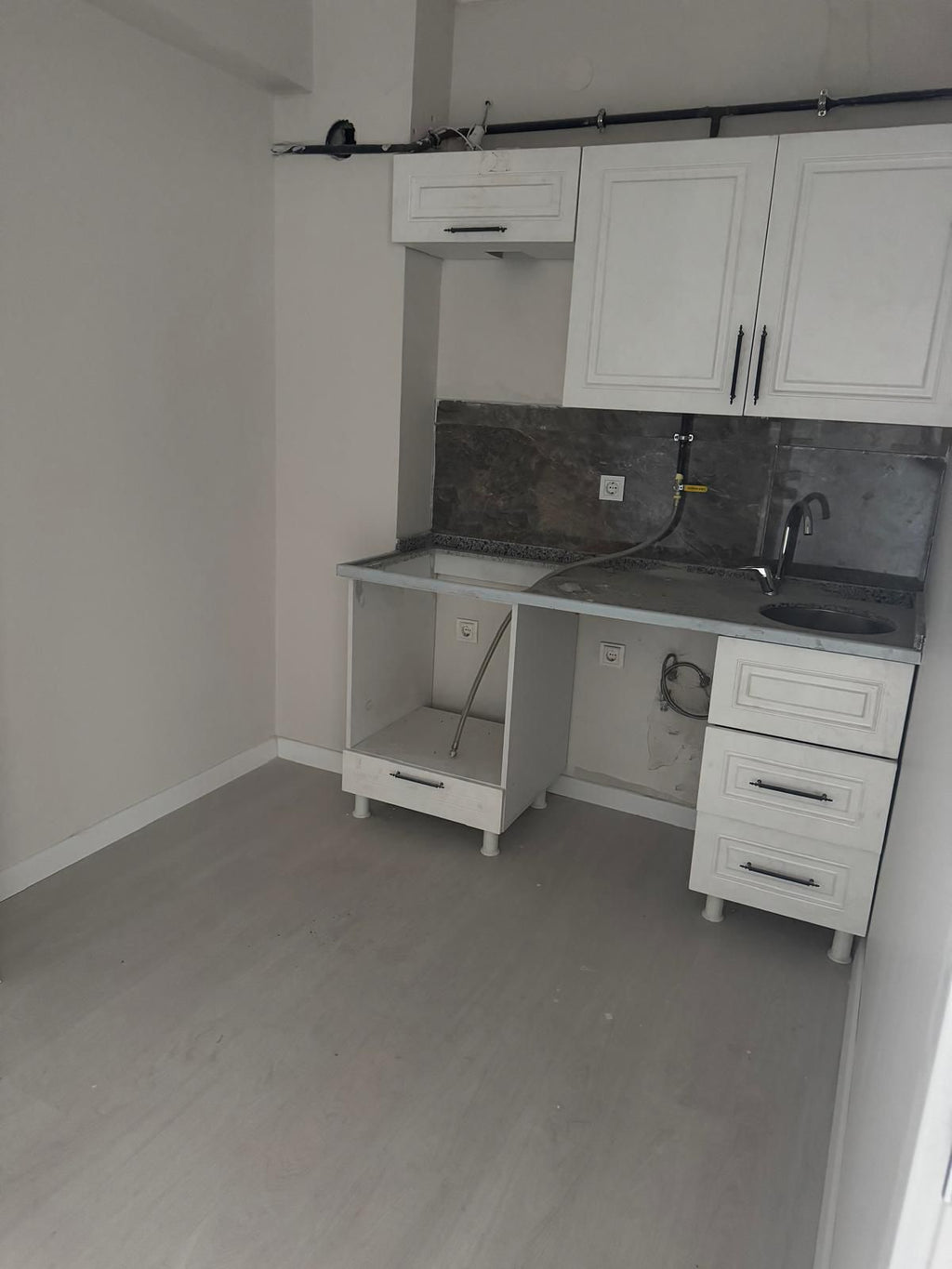 Muratpaşa mahallesinde kiralık iş yeri