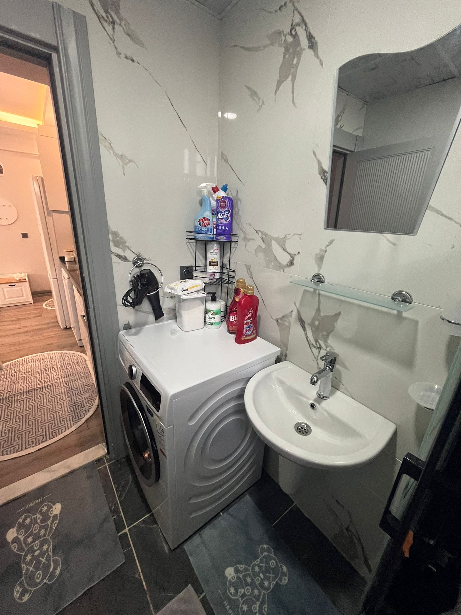 Dadaşkentte 4 yıllık bina Kiralık 1+1