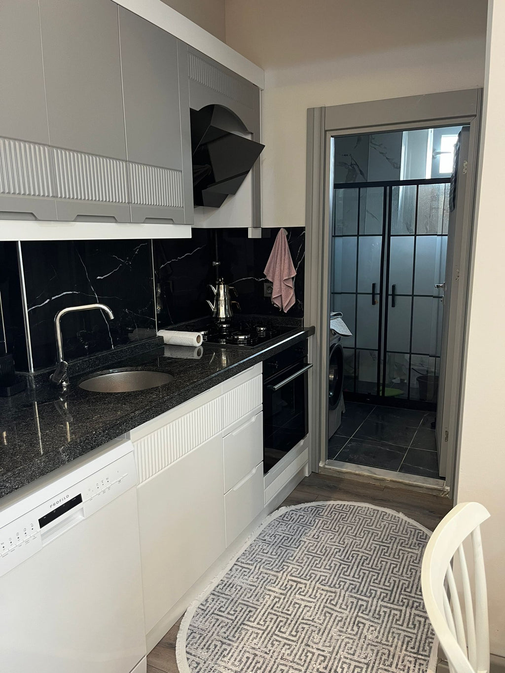 Dadaşkentte 4 yıllık bina Kiralık 1+1