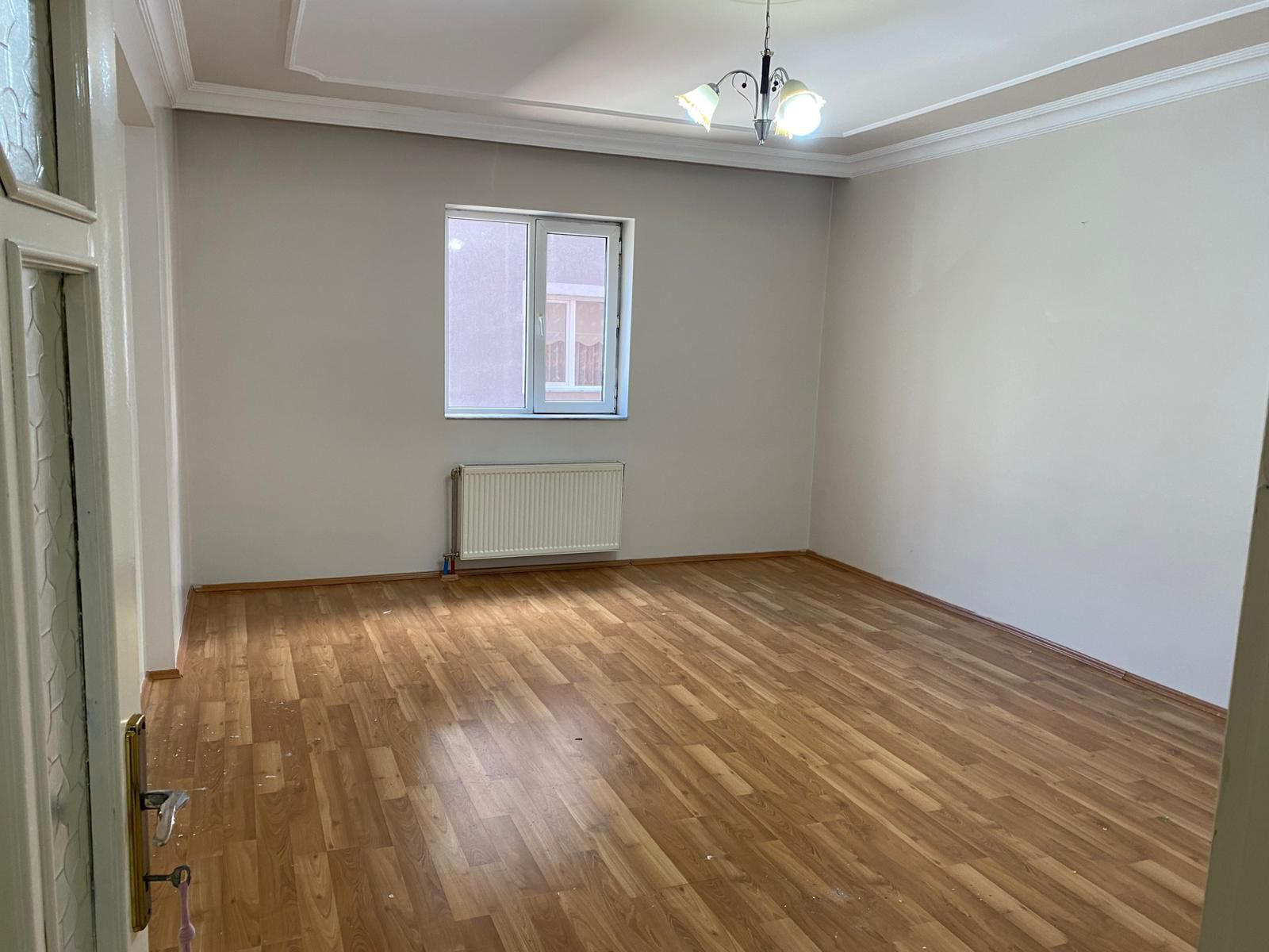 Kayakyolunda 3+1 Kiralık Geniş Daire