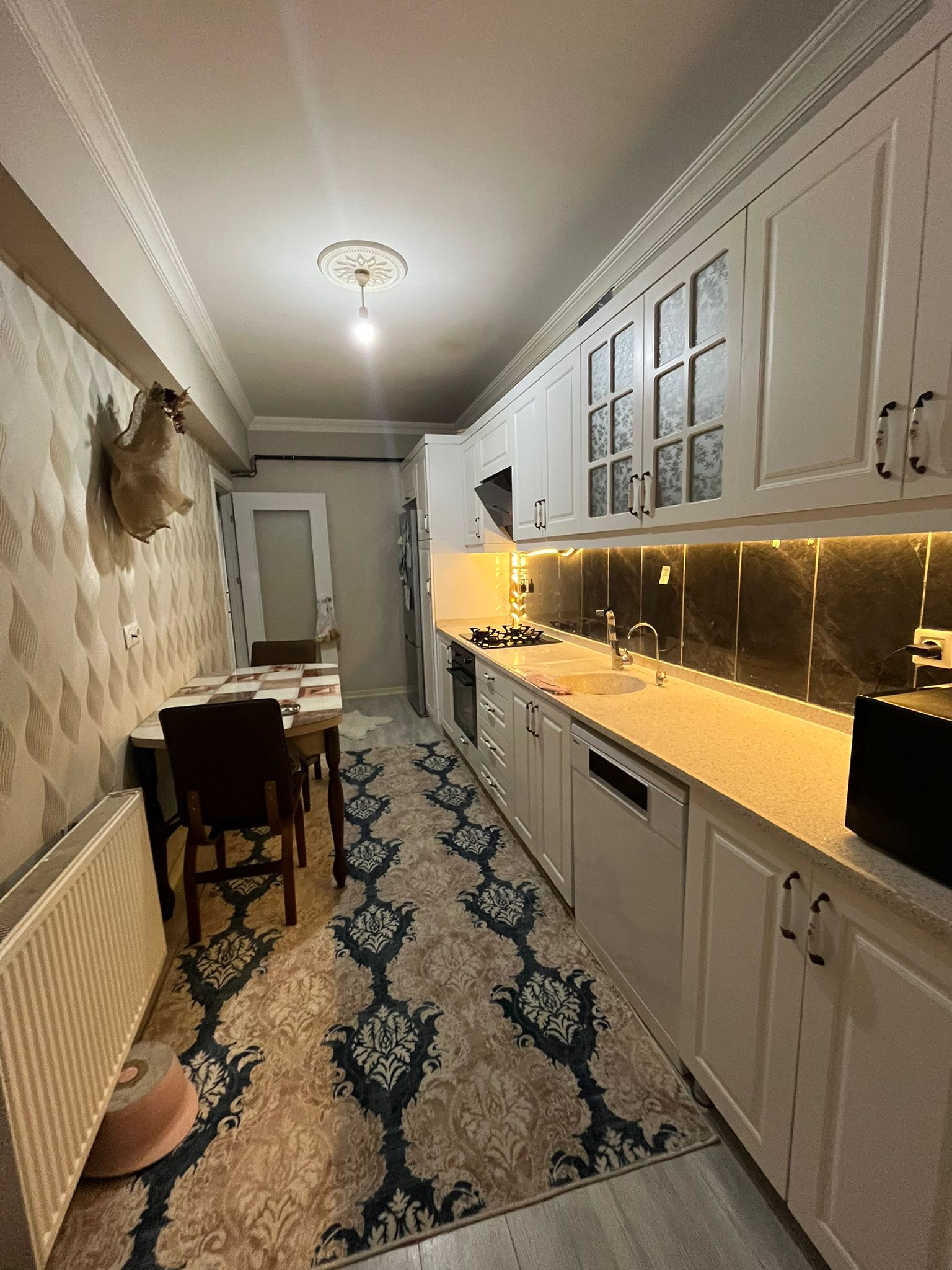 Dadaşkent Beyaz Köşk Sitesinde 3+1 Lüx Daire!