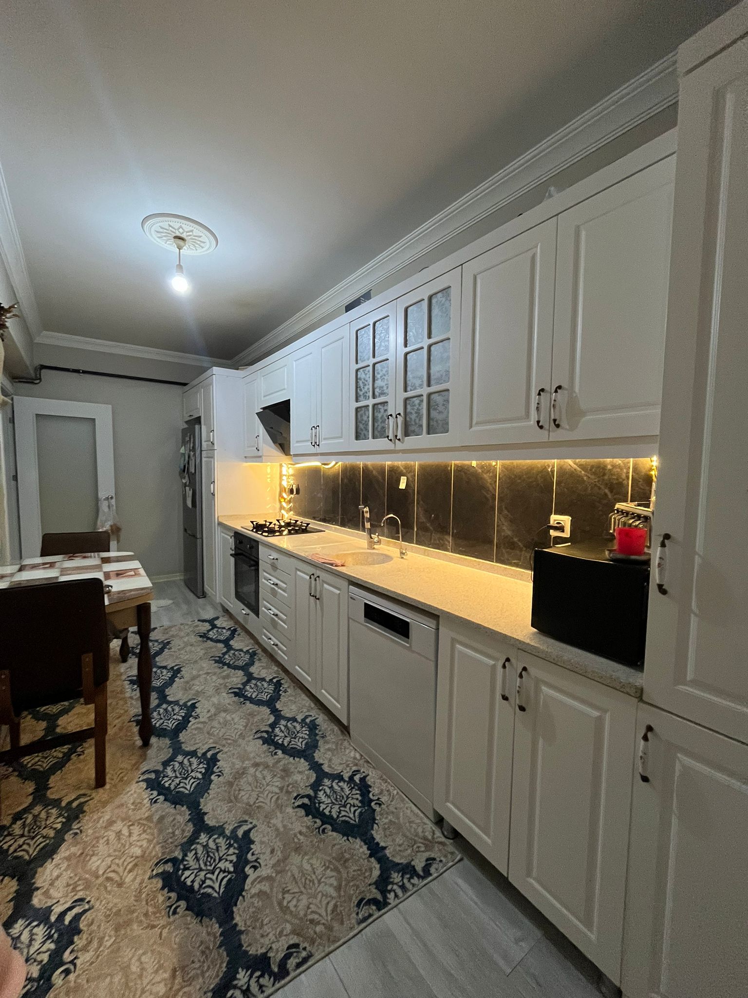 Dadaşkent Beyaz Köşk Sitesinde 3+1 Lüx Daire!