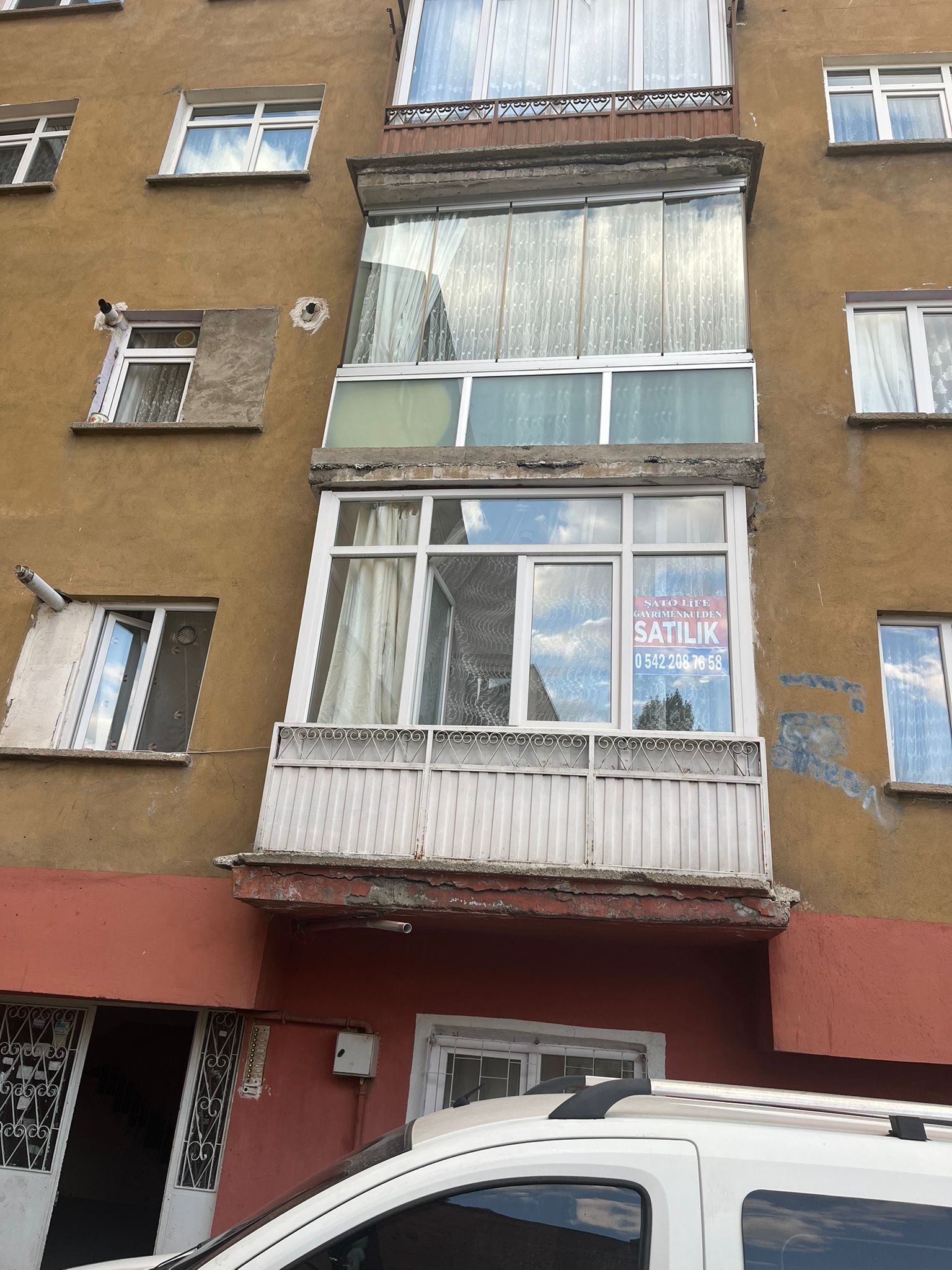 YUNUSEMRE 2+1 SATILIK